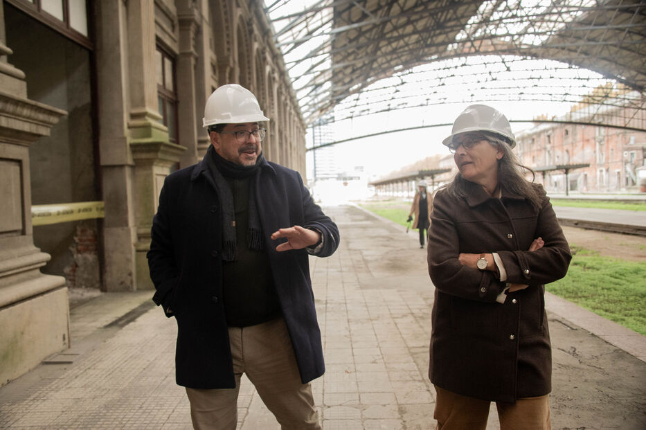 Estación Central: Sánchez y Etcheverry visitaron la instalación en medio de la limpieza