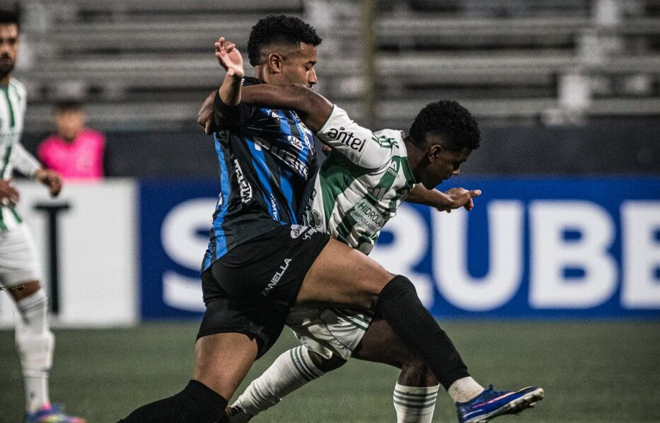 Entre rayados