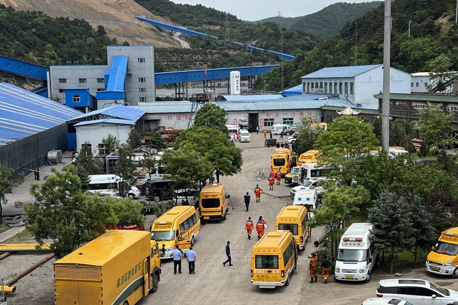 Al menos 90 personas murieron tras una explosión de gas en una mina de China