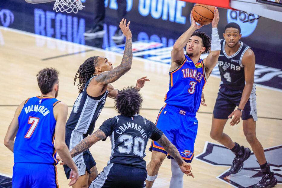 NBA: Oklahoma City derrotó a San Antonio y se puso 2-1 arriba en las finales del Oeste