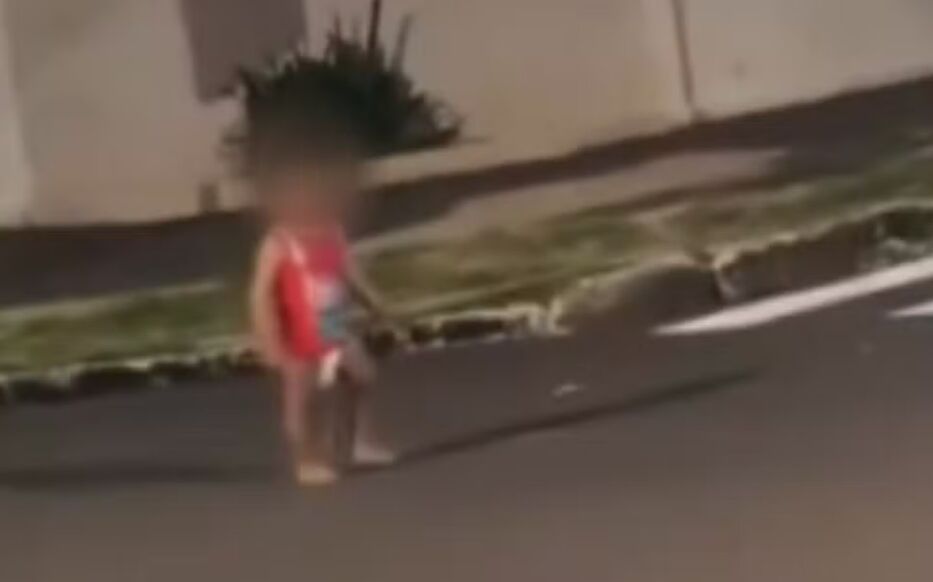 Salto: niña de cuatro años fue hallada deambulando sola en la vía pública