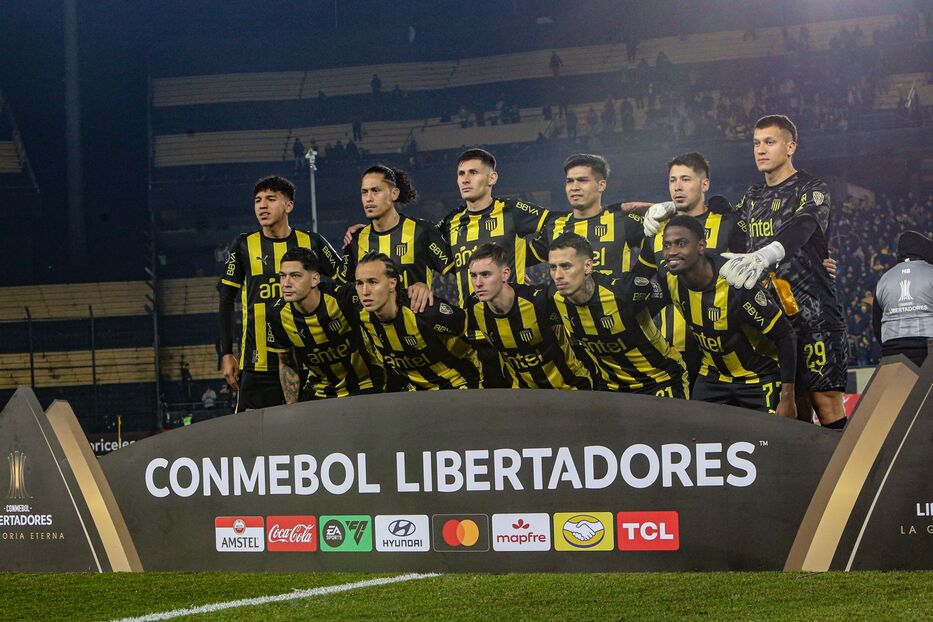 Entre los silbidos