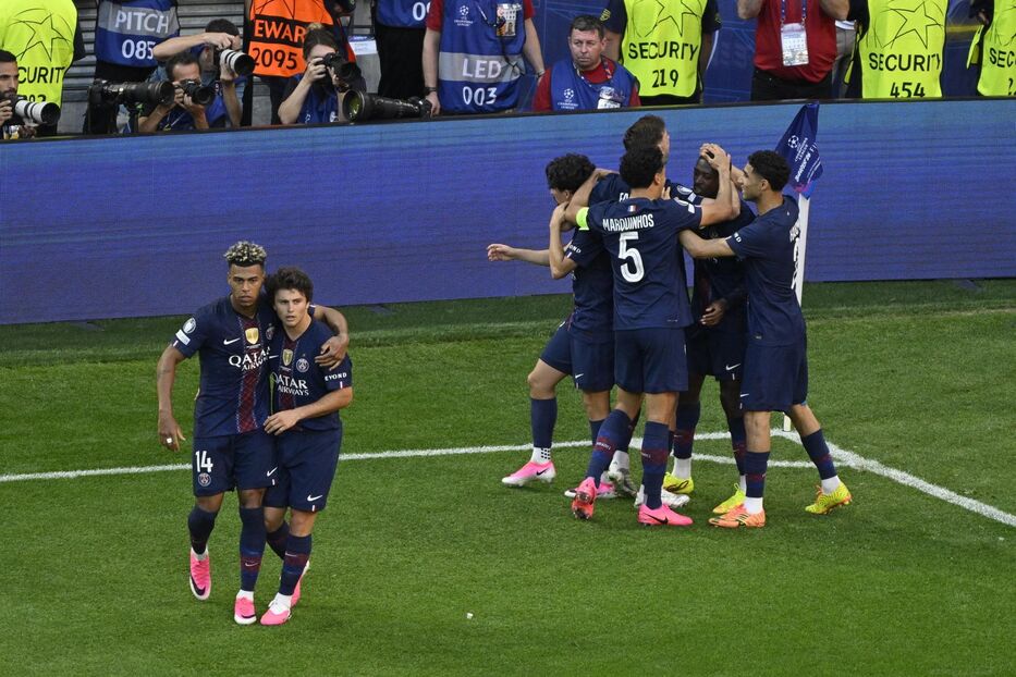 Champions: París Saint-Germain derrotó 4-3 por penales a Arsenal y se coronó campeón