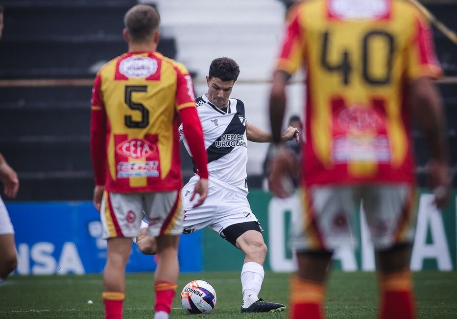 Intermedio: Progreso, de atrás y en la adición, venció 2-1 a Danubio en Jardines
