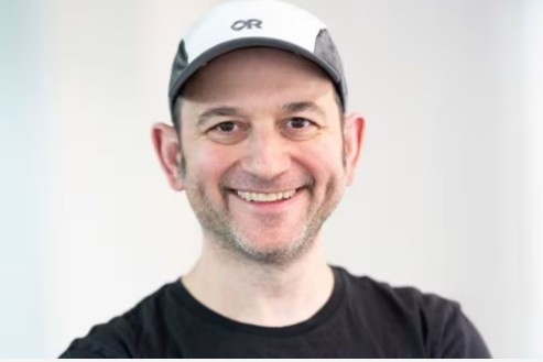 OpenAI ficha a Noam Shazeer, uno de los líderes de Gemini en Google