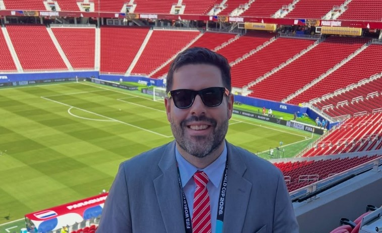 De “ladrón” a "hijos de..": periodista paraguayo estalló contra FIFA y perdió acreditación