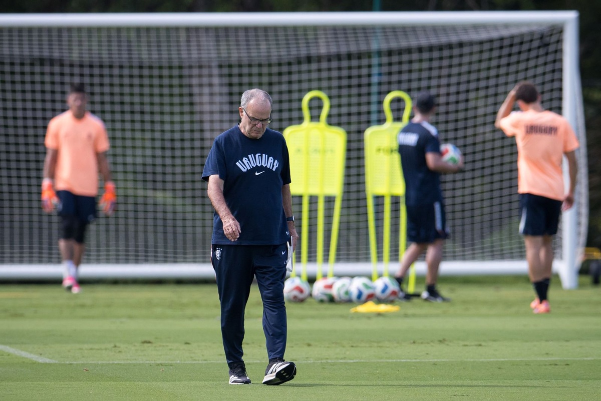 Mundial 2026: incertidumbre por el once que parará Bielsa contra España. ¿Habrá cambios?