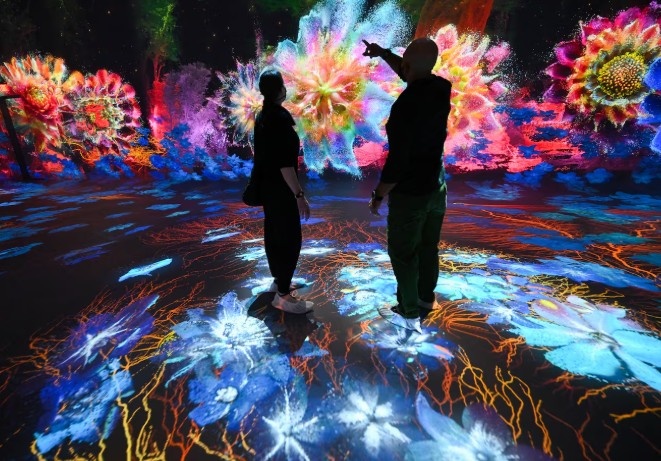 Dataland, el museo de IA, crea obras de arte a partir de las emociones del visitante
