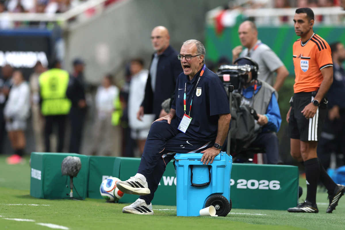 posiciones de selección de fútbol de uruguay contra selección de fútbol