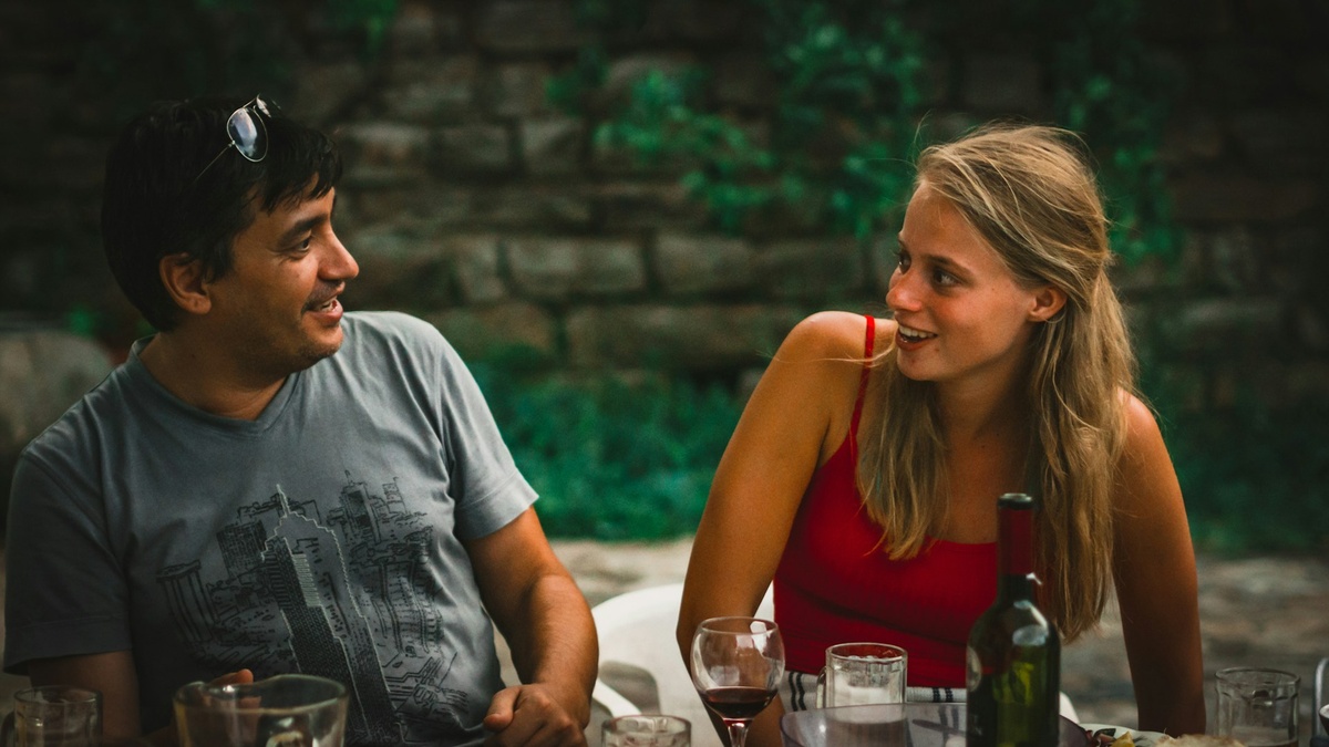 Las 4 cosas que hacen las parejas felices desde el principio
