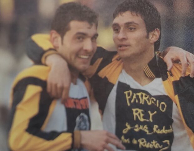 La huella del Indio Solari en el fútbol uruguayo: tribunas, murales y camisetas