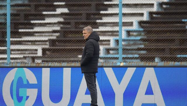 ¿Se queda?