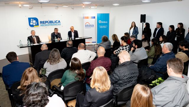 Inisa y República Microfinanzas impulsan un fondo para apoyar a jóvenes al egreso