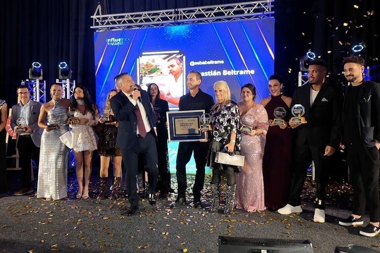 Sebastián Beltrame fue elegido Influencer del Año en los Influencers Awards 2025-2026