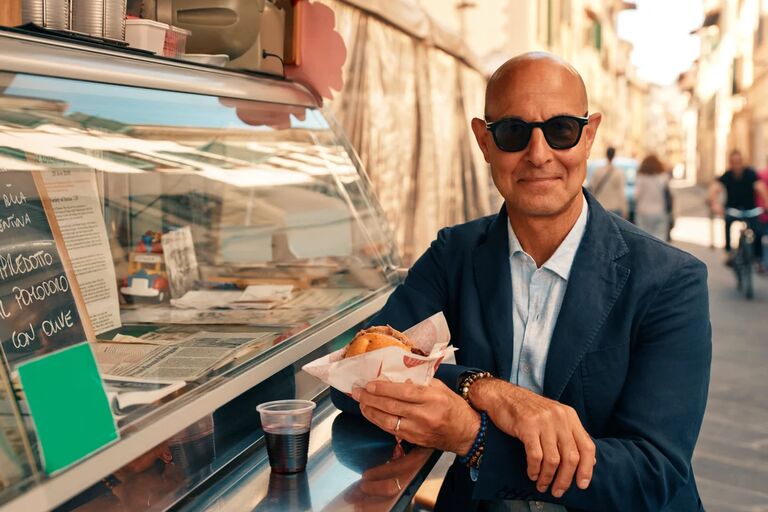 Stanley Tucci, Anthony Bourdain y el hambre de mirar el mundo