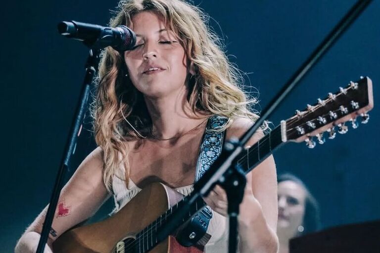 Flor Gamba: brilló en la gira de Drexler y tiene disco propio