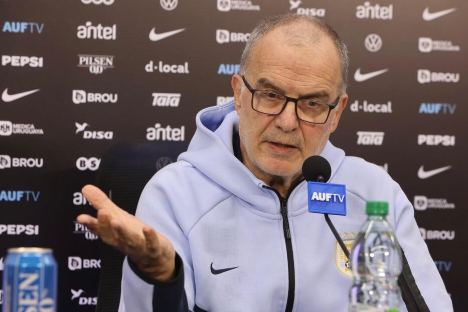 Bielsa explicó la ausencia de Nández y aclaró que no dijo que se va tras el Mundial 2026
