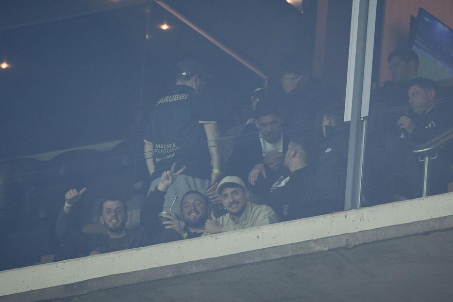 Intermedio: Valverde, Piquerez y Canobbio presentes en el CDS para Peñarol-Central