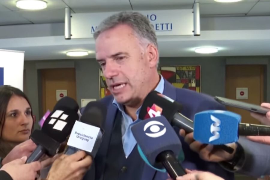 “Necesidad” de ANEP y “aventar” especulaciones: ¿por qué Orsi decidió donar su camioneta?