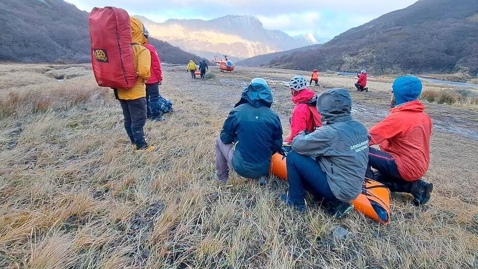 En imágenes: así fue el rescate del cuerpo de la uruguaya que murió en Ushuaia