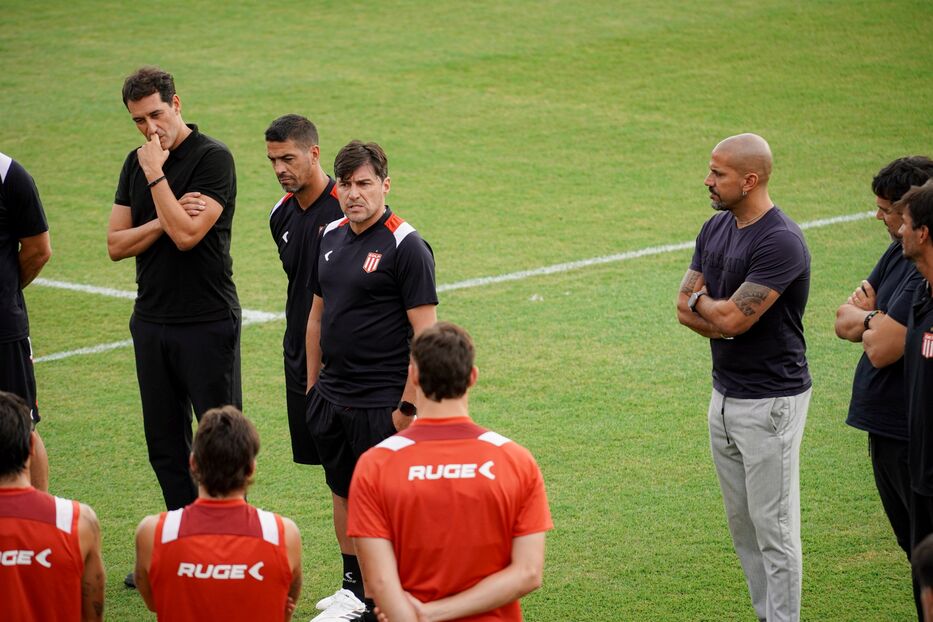 Cacique Medina y su “enorme orgullo” por Fernando Muslera: “Personalidad y cabeza”