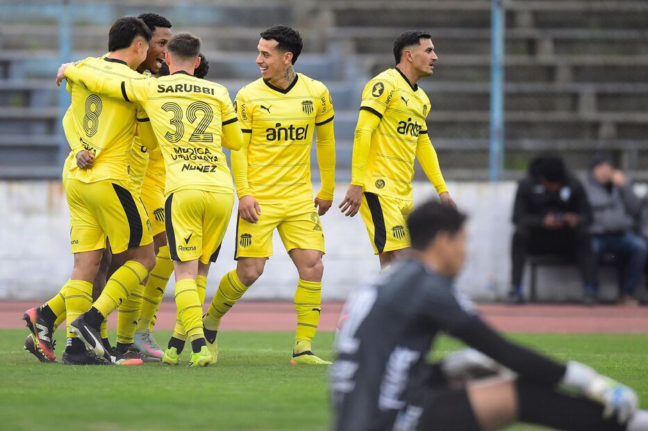 Las voces de Peñarol tras el 1-0 ante Cerro y el semestre: “estamos en el debe”