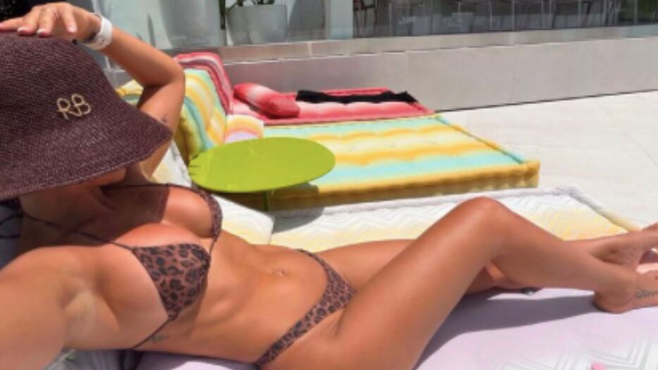 Relax en Miami: Antonela Roccuzzo marcó tendencia con una microbikini animal print
