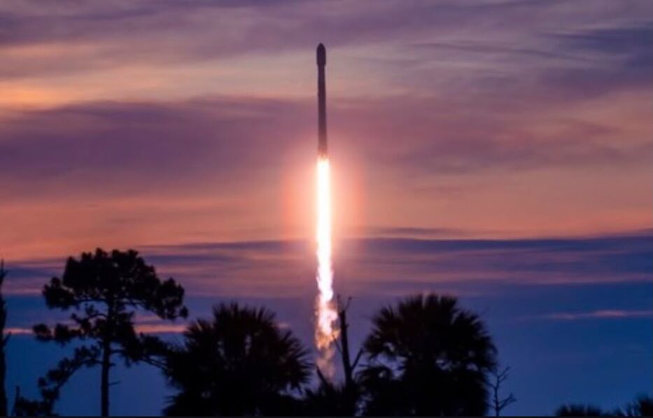 El cohete Falcon 9 de SpaceX completó de manera exitosa su misión número 35