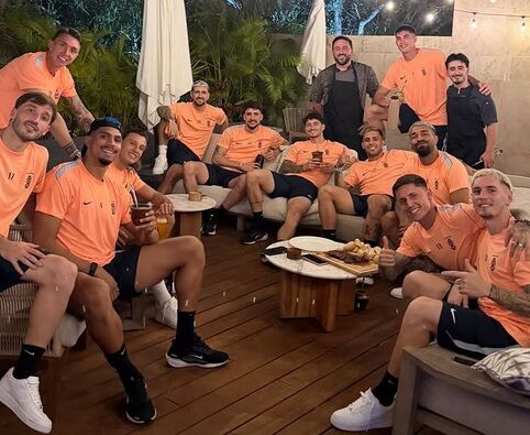 Mate, asado y truco: los jugadores uruguayos compartieron una cena llena de tradiciones