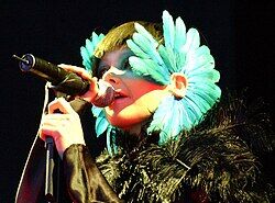 Björk, 2003