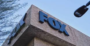 Acciones de Fox se desploman 16,56% tras compra de Roku