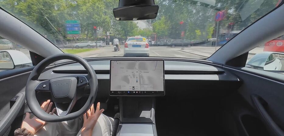 España podría aprobar el sistema FSD de Tesla tras más de 80.000 kilómetros de pruebas