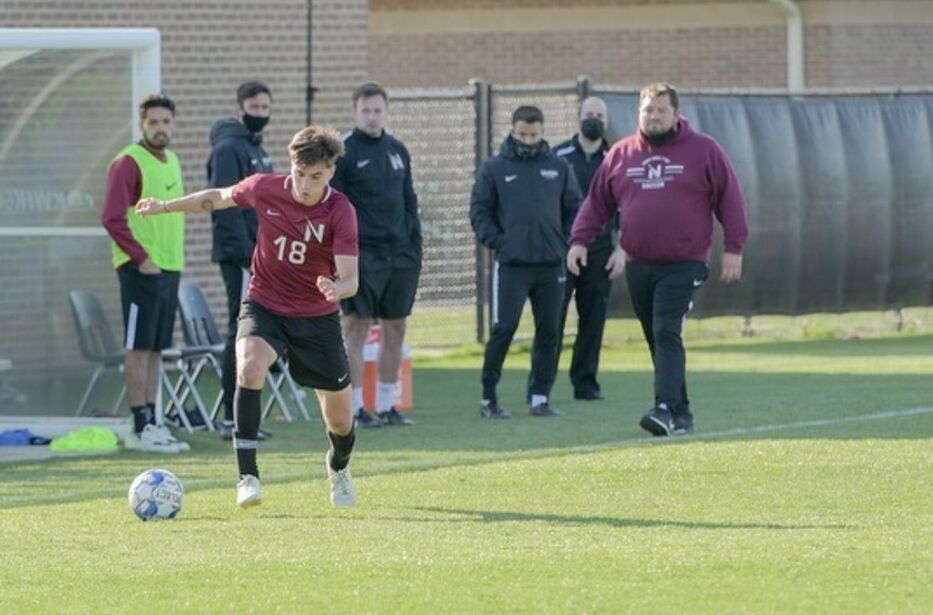 Tomás Echevarría jugando en University of Northwestern Ohio. Foto: Instagram @tomas_echevarria7