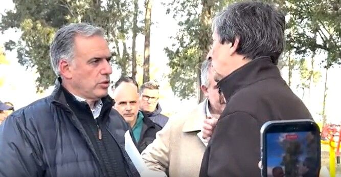 Padre de la pediatra muerta por mala praxis increpó a Orsi: “Tengo a mi señora enferma”