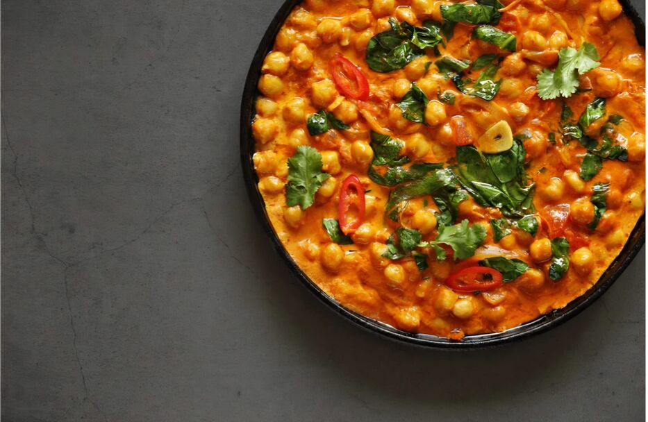 Curry de garbanzos: una receta especiada, cremosa y fácil de preparar