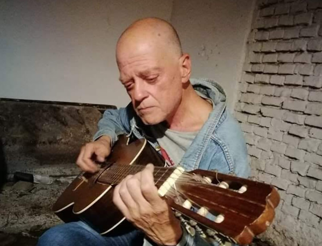 Falleció a los 68 años el músico Daniel Jacques, bajista de Traidores y Terapeutas