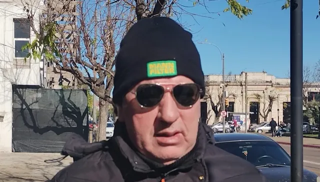 Su versión