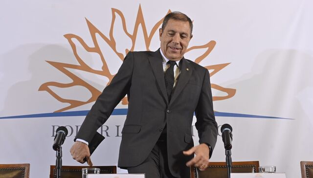 Cargador en mano