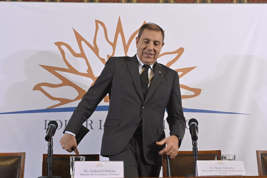 ¿Cuánto recaudará el gobierno por el Imesi a los vehículos eléctricos, según Oddone?
