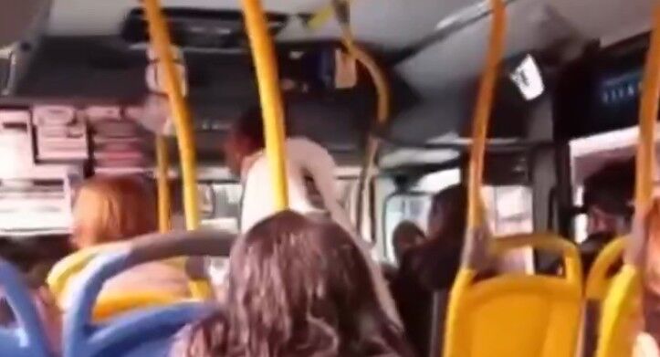 “Bajás”: pasajera quiso pasar a su hijo como de 5 años para no pagar boleto en Montevideo