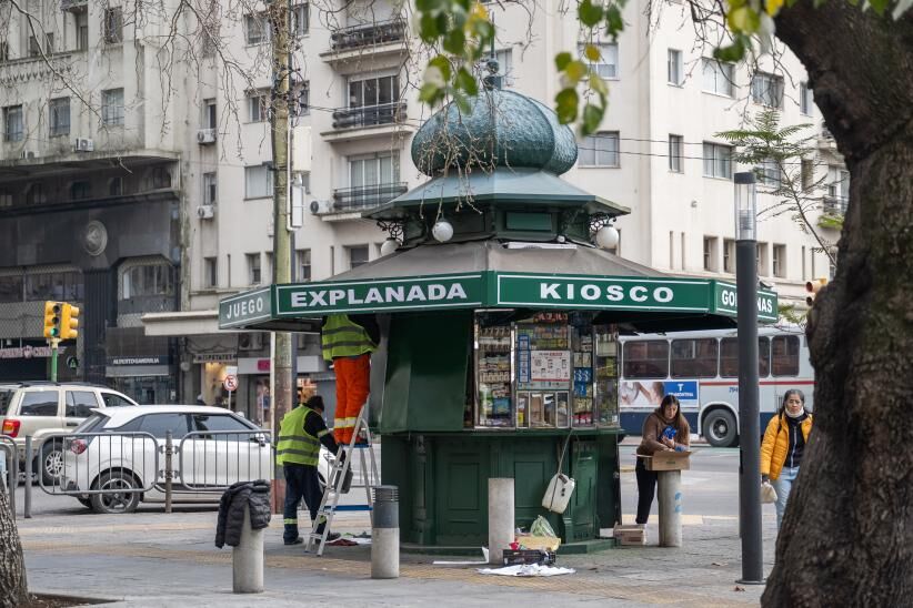 IM anunció el inicio de las tareas de reparación de los quioscos parisinos de 18 de Julio