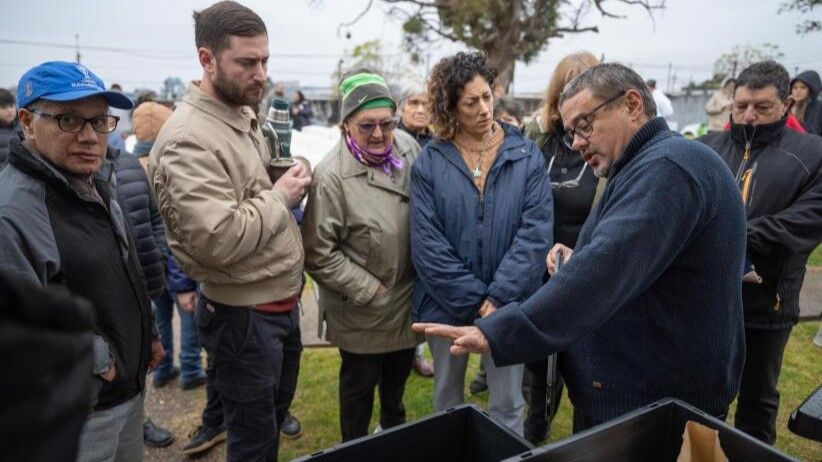 Intendencia de Montevideo entregó más de 300 contenedores intradomiciliarios en Maroñas