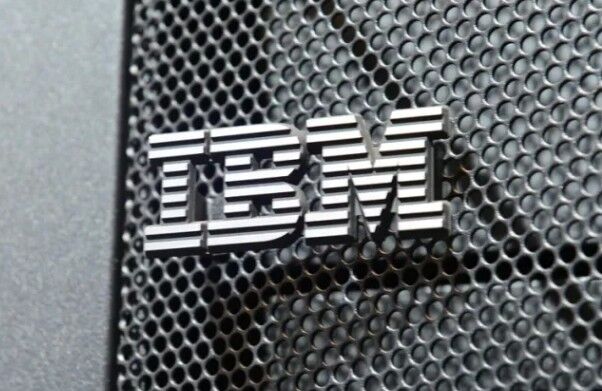Las acciones de IBM se desplomaron más de 25% tras malos resultados