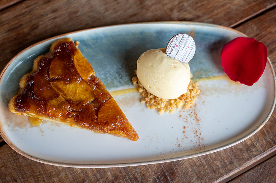 Tarta de manzana invertida. Foto: Javier Noceti