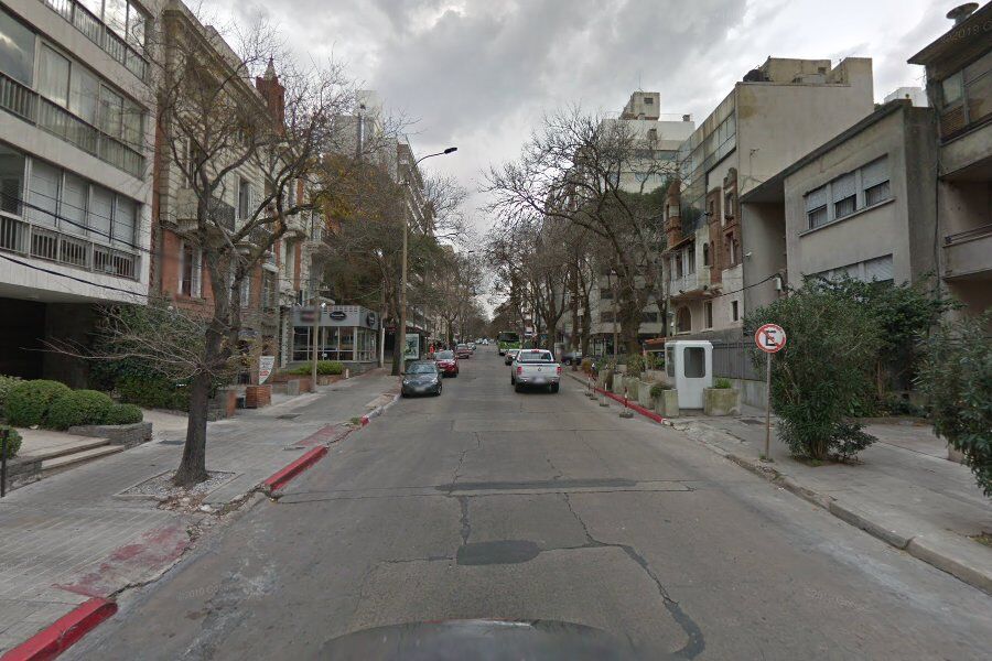 Se “sintió traicionado” por su expareja, le quiso pegar y destrozó un comercio en Pocitos