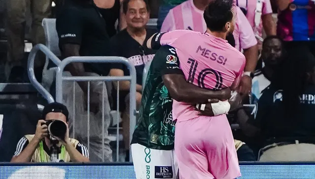 Abrazado por todos