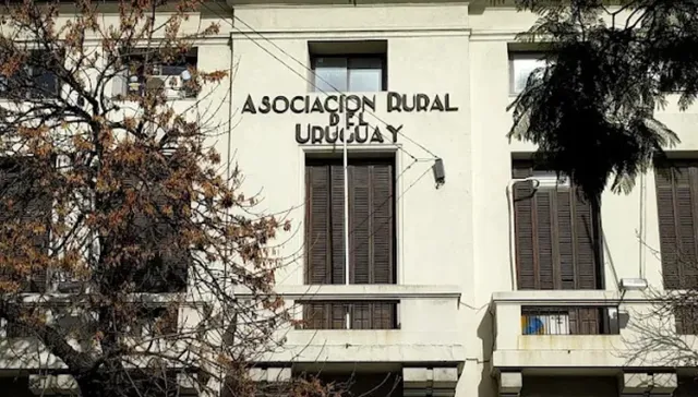 A esperar
