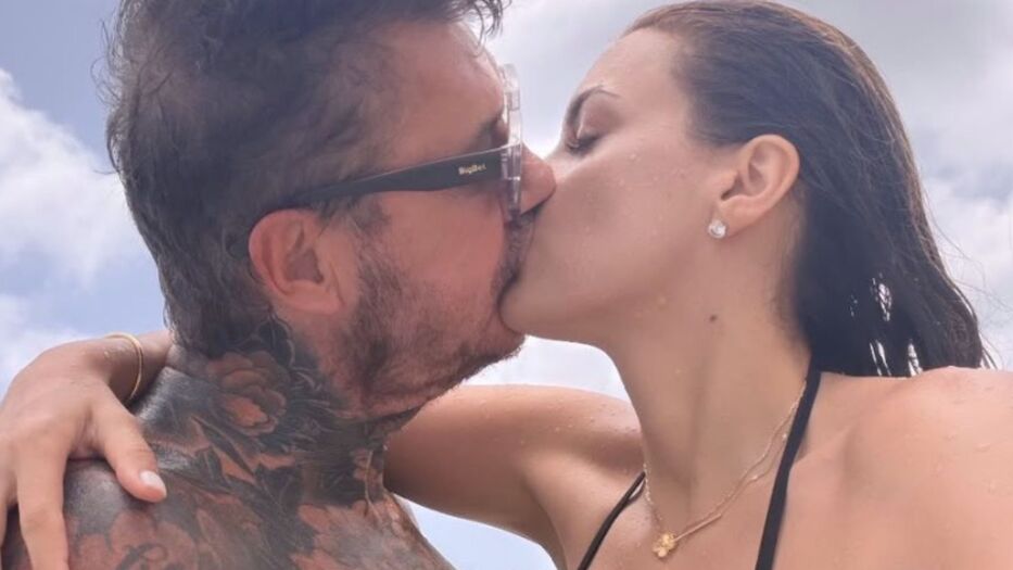 Reconciliación confirmada: Tinelli y Milett Figueroa, a los besos en una foto en la playa