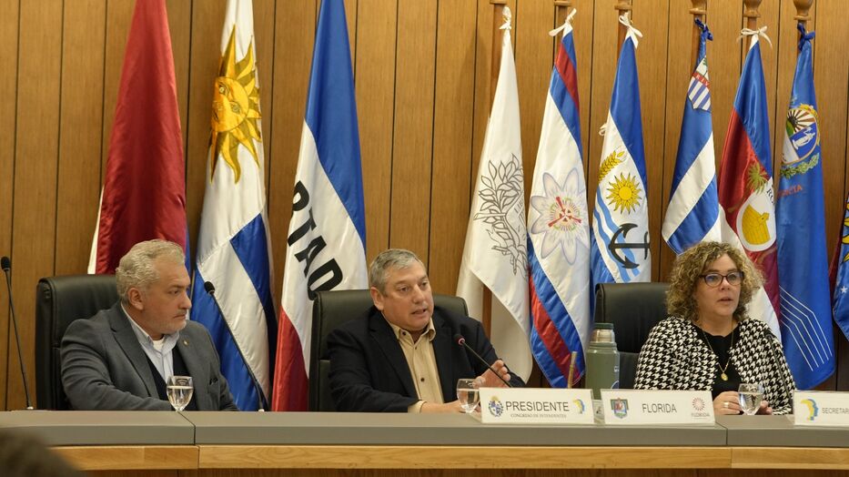 Intendentes se reunieron con Sinae con motivo de prepararse para “catástrofe” por El Niño