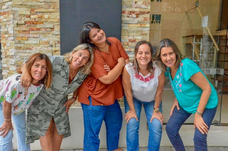 Marcela Inciarte, Analía Martínez, Alejandra Corsini, Macarena Fascioli y Victoria Long.